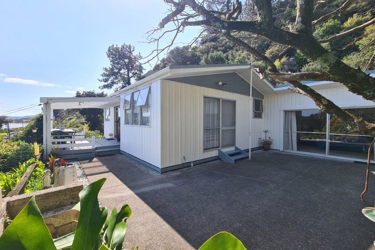 Photo of property in 1510 Long Bay Road, Coromandel, 3506