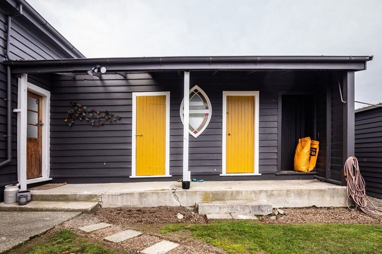 Photo of property in 224 Park Street, Winton, 9720