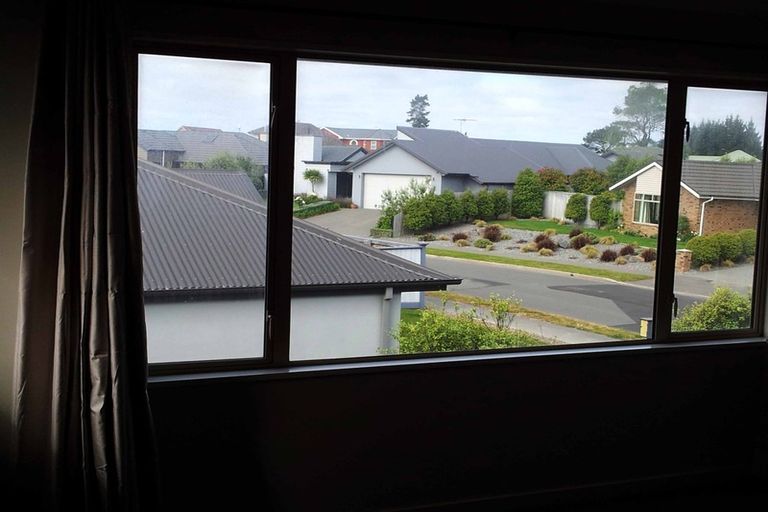 Photo of property in 11 Foresters Crescent, Parklands, Christchurch, 8083