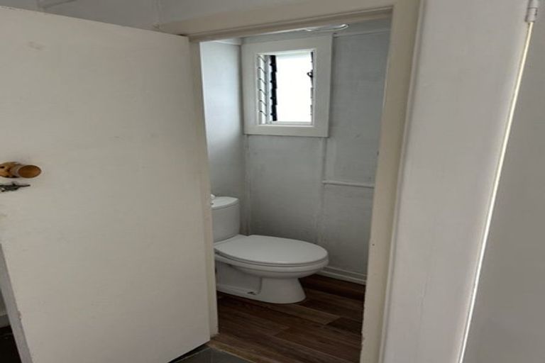 Photo of property in 59 Pah Road, Cockle Bay, Auckland, 2014