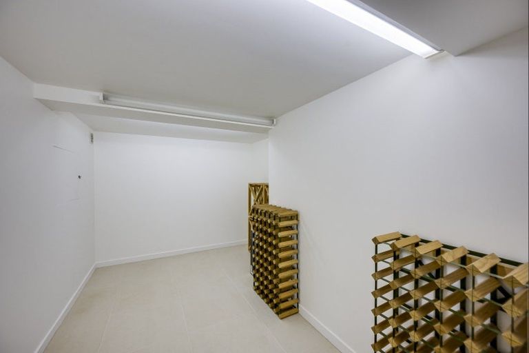 Photo of property in 8 George Street, Hospital Hill, Napier, 4110