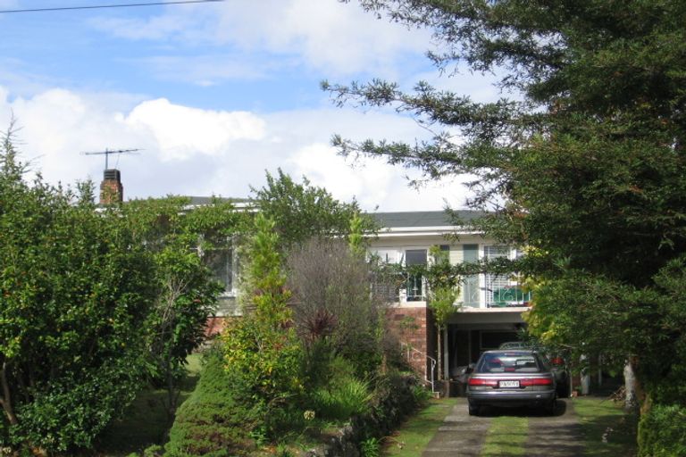 Photo of property in 75 Mcleod Road, Te Atatu South, Auckland, 0610