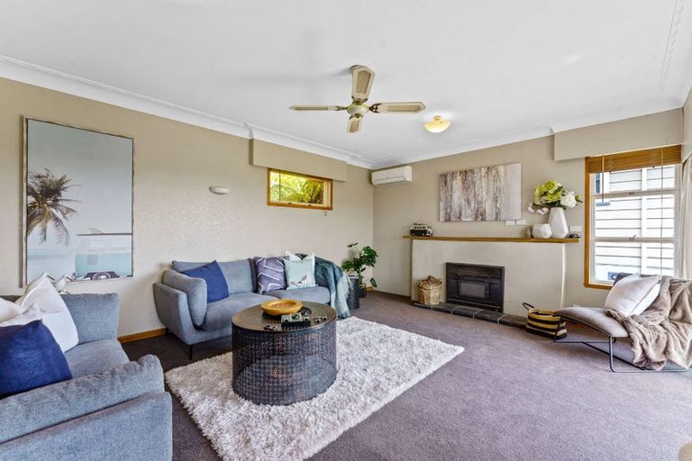 Photo of property in 3 Hepper Street, New Lynn, Auckland, 0600
