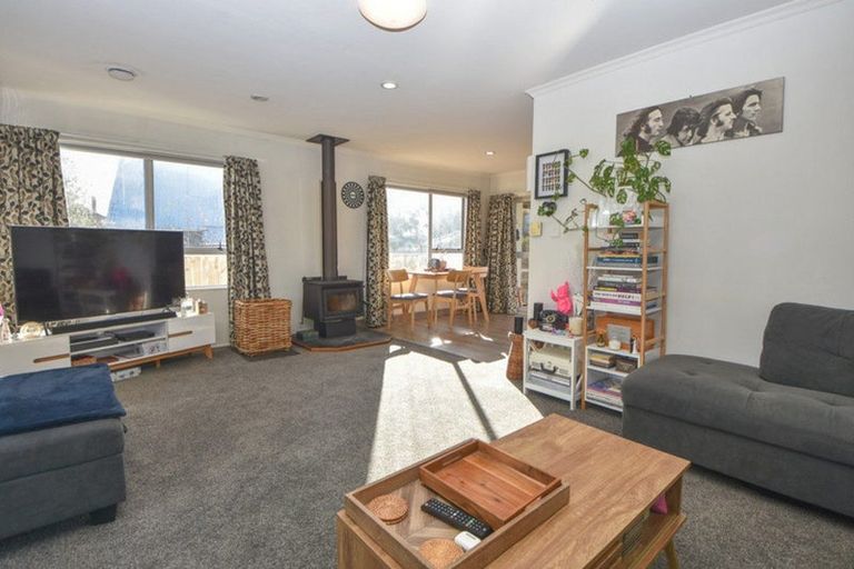 Photo of property in 22 Fisher Place, Carterton, 5713