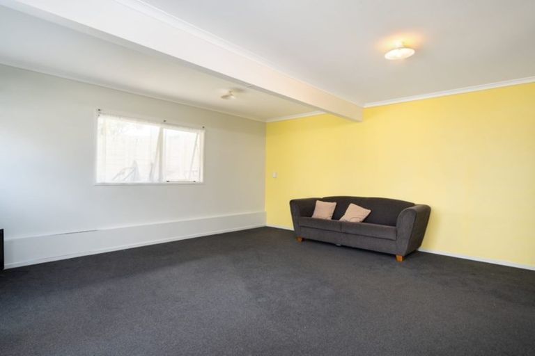 Photo of property in 144 Karewa Parade, Papamoa Beach, Papamoa, 3118