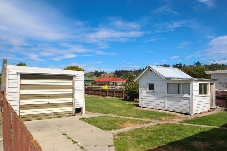 Photo of property in 15 Balmoral Street, Oamaru North, Oamaru, 9400