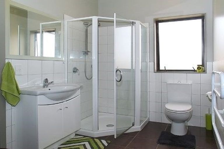 Photo of property in 84 Kentwood Drive, Woodridge, Wellington, 6037