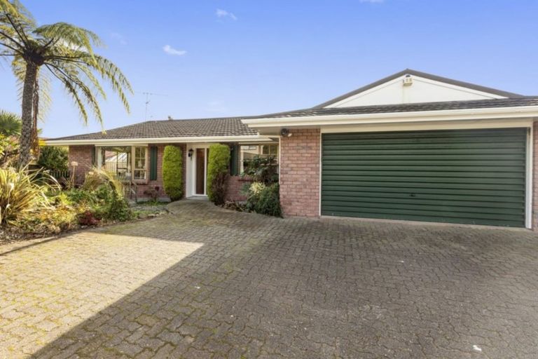 Photo of property in 27 Waddington Drive, Naenae, Lower Hutt, 5011