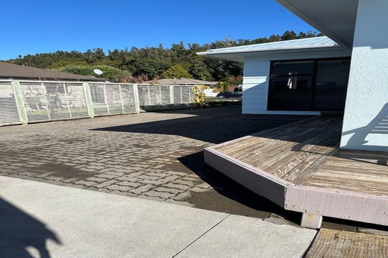 Photo of property in 116 Park Avenue, Whangamata, 3620