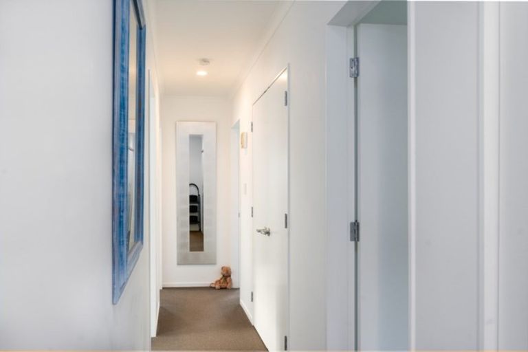 Photo of property in 78 Regent Street, Martinborough, 5711