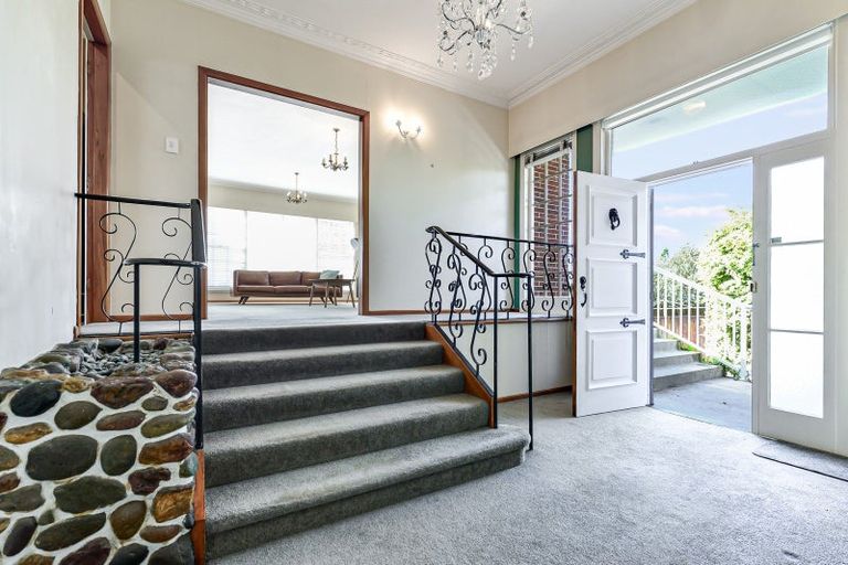 Photo of property in 39 Hillcrest Road, Hillcrest, Hamilton, 3216