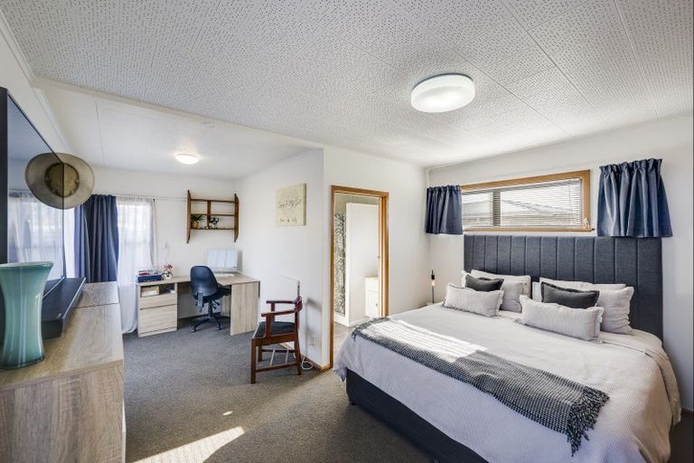 Photo of property in 24 Windsor Terrace, Taradale, Napier, 4112