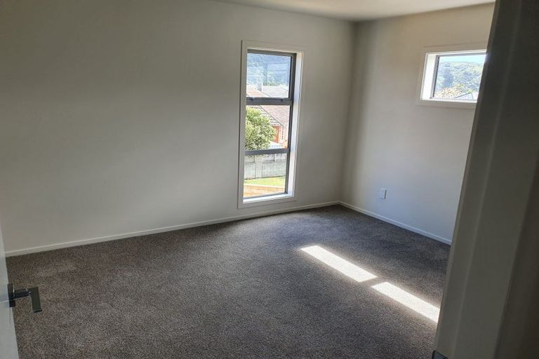 Photo of property in 19 Mcgrath Way, Taita, Lower Hutt, 5011