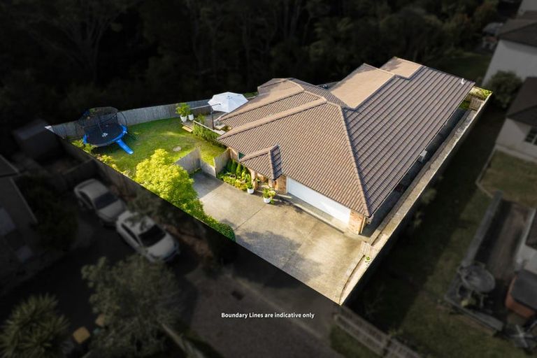 Photo of property in 16 Kunzea Place, Greenhithe, Auckland, 0632