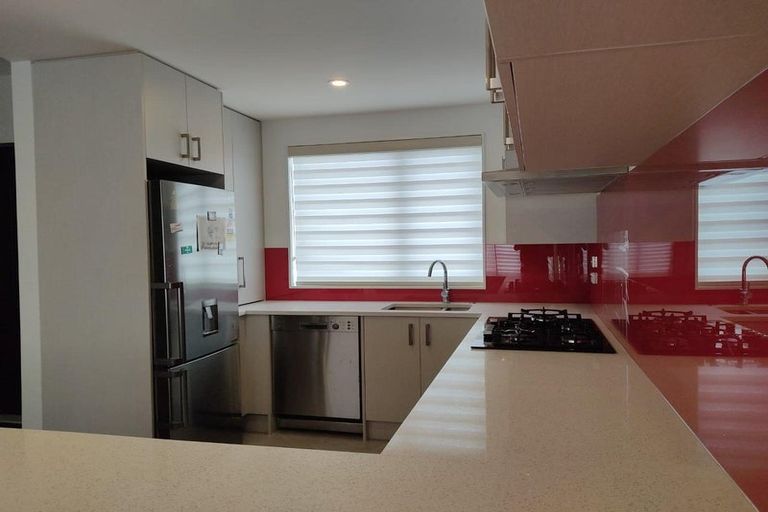 Photo of property in 19 Moki Place, Long Bay, Auckland, 0630