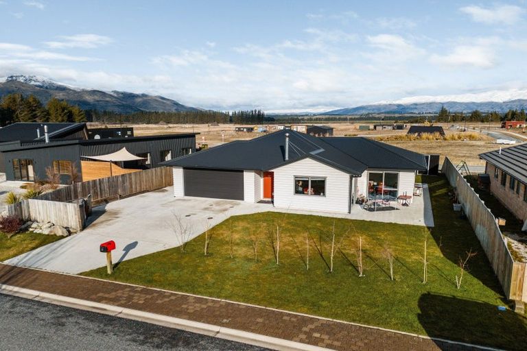 Photo of property in 48 Little Maude Drive, Lake Hawea, Wanaka, 9382