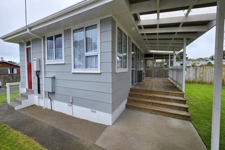 Photo of property in 29 Trelawney Crescent, Westown, New Plymouth, 4310
