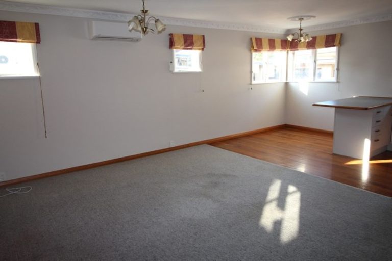 Photo of property in 3 Kent Crescent, Awapuni, Palmerston North, 4412
