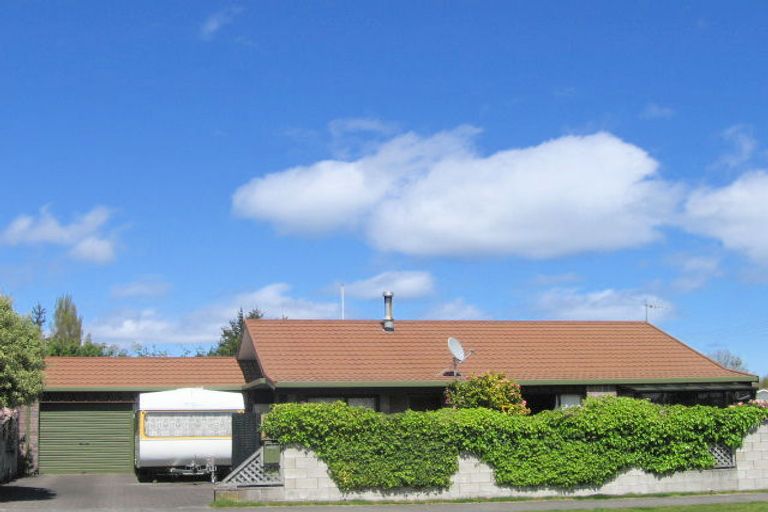 Photo of property in 51 Hawai Street, Two Mile Bay, Taupo, 3330