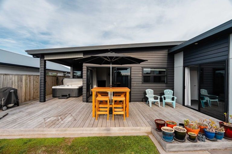 Photo of property in 130 Coast Boulevard, Papamoa Beach, Papamoa, 3118