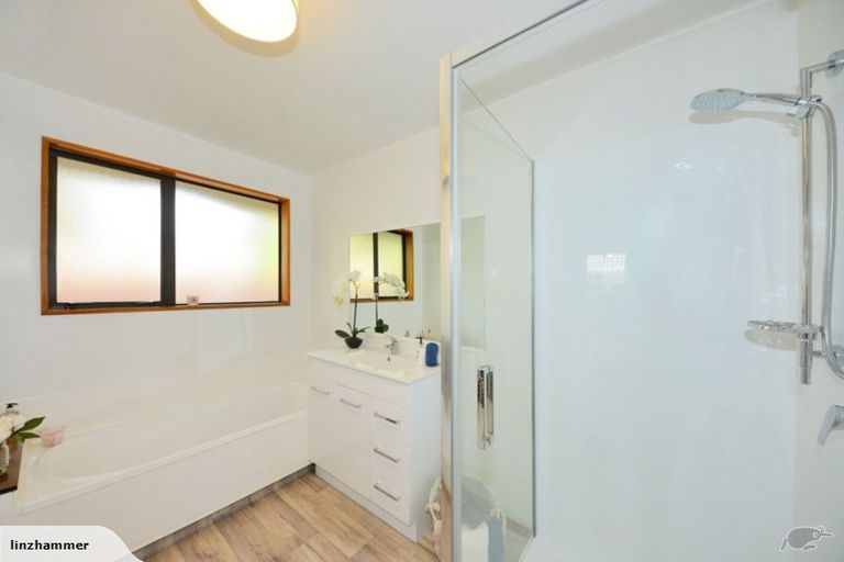 Photo of property in 2/39 Greenock Street, Redwood, Christchurch, 8051