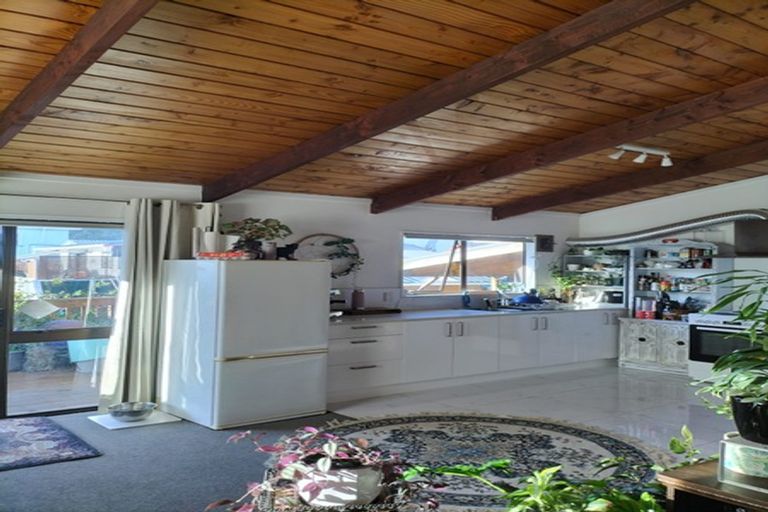 Photo of property in 41c Langton Road, Stanmore Bay, Whangaparaoa, 0932