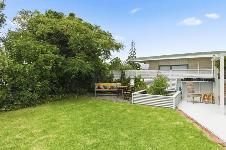 Photo of property in 49a Olive Terrace, Paraparaumu Beach, Paraparaumu, 5032