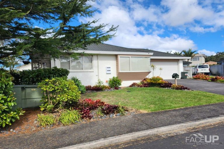 Photo of property in 26 Harbour Lights Close, West Harbour, Auckland, 0618