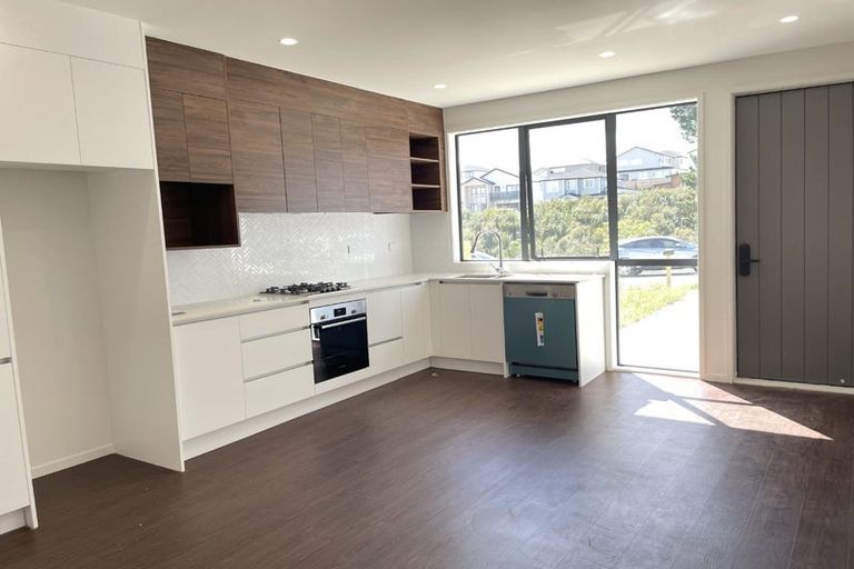 Photo of property in 32 Karoro Road, Flat Bush, Auckland, 2019