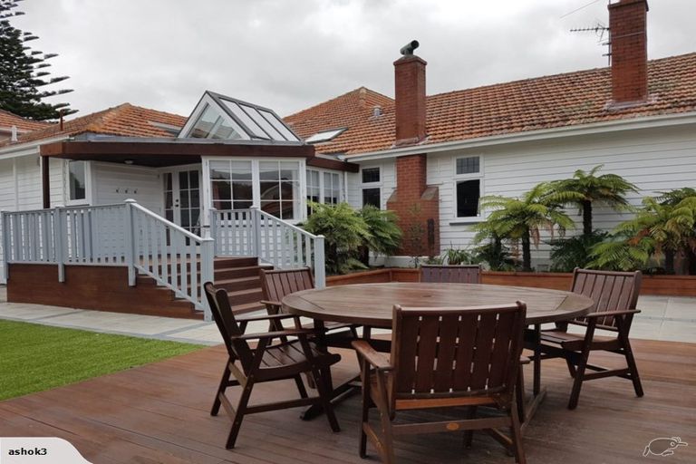 Photo of property in 62 Kings Crescent, Hutt Central, Lower Hutt, 5010