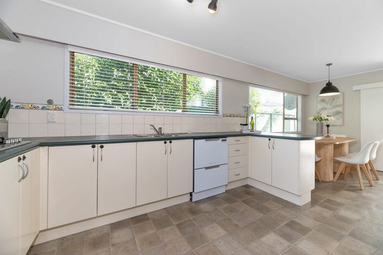 Photo of property in 129a Nile Road, Milford, Auckland, 0620