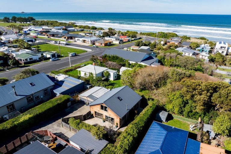 Photo of property in 8a Queen Street, Brighton, Dunedin, 9035