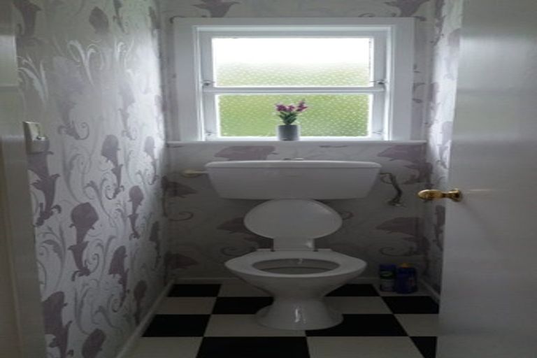 Photo of property in 86 Brandon Street, Featherston, 5710