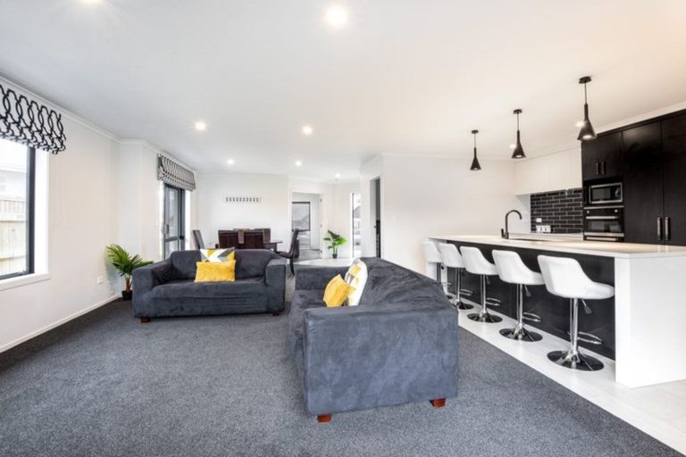 Photo of property in 16 Clifford Close, Leamington, Cambridge, 3432