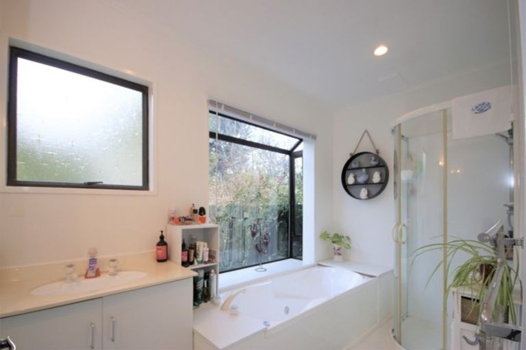 Photo of property in 15 Karaka Road, Waikari, 7420