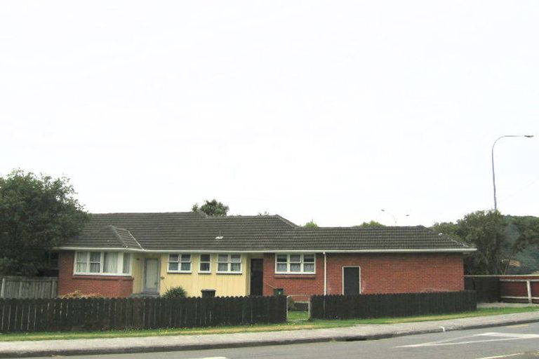 Photo of property in 4 Mangaroa Hill Road, Clouston Park, Upper Hutt, 5018