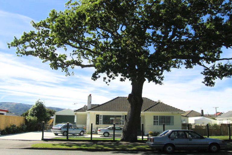 Photo of property in 1 Totara Street, Trentham, Upper Hutt, 5018