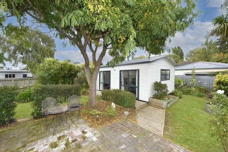 Photo of property in 5 Abbey Place, Mairehau, Christchurch, 8013