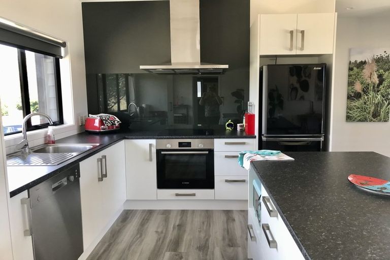 Photo of property in 7 Strathnaver Drive, Waikawa Beach, Manakau, 5573