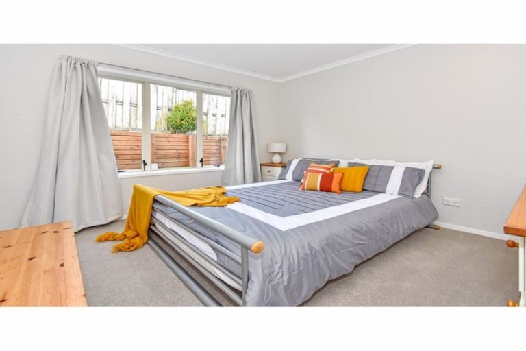 Photo of property in 69 Riverton Drive, Randwick Park, Auckland, 2105