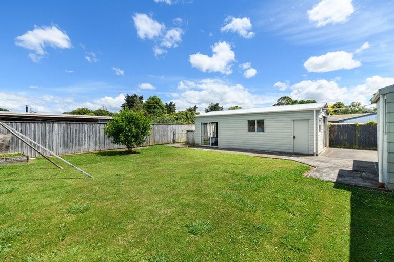 Photo of property in 16 Carter Crescent, Awapuni, Palmerston North, 4412