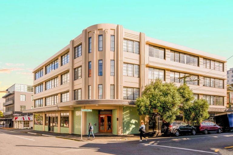 Photo of property in 102/3 Roxburgh Street, Mount Victoria, Wellington, 6011
