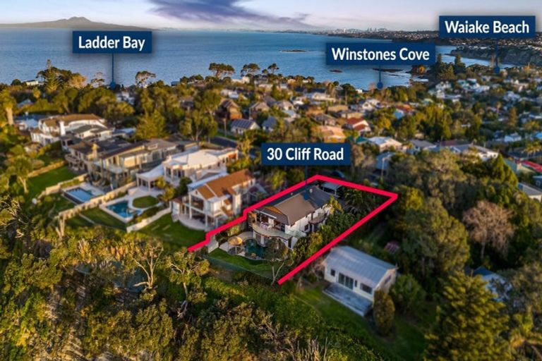 Photo of property in 30 Cliff Road, Torbay, Auckland, 0630