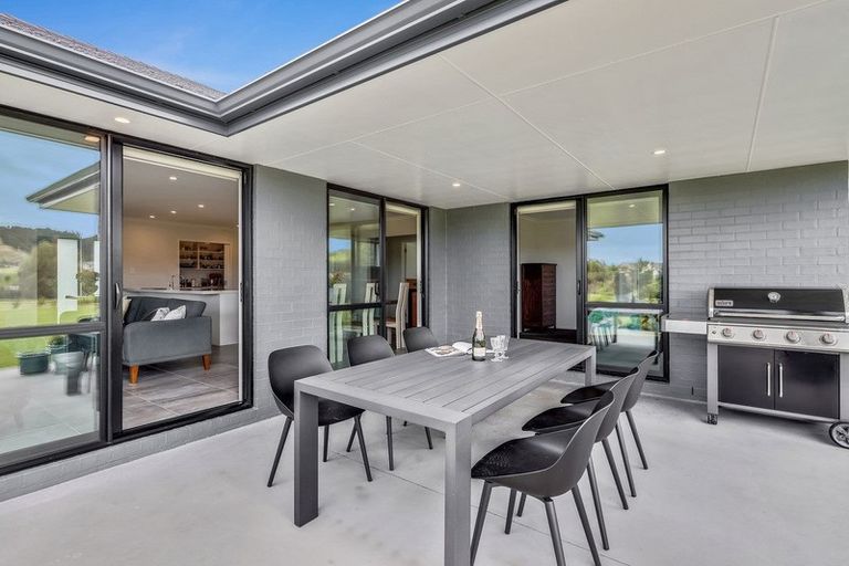 Photo of property in 32 Robert Hastie Drive, Mangawhai, 0573