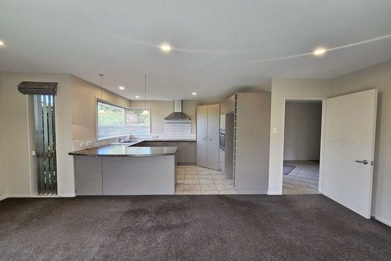 Photo of property in 10 Cyclamen Place, Aidanfield, Christchurch, 8025