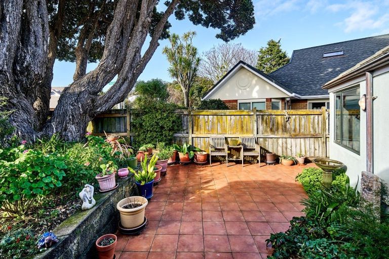 Photo of property in 58 Laings Road, Hutt Central, Lower Hutt, 5010