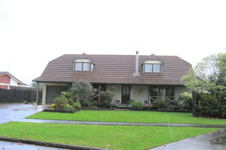 Photo of property in 12 Orinda Close, Botany Downs, Auckland, 2010