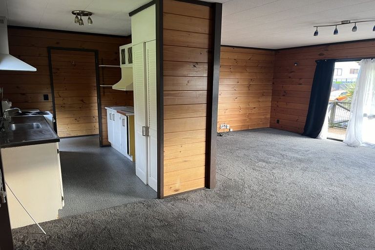 Photo of property in 68 Omapere Street, Whitby, Porirua, 5024