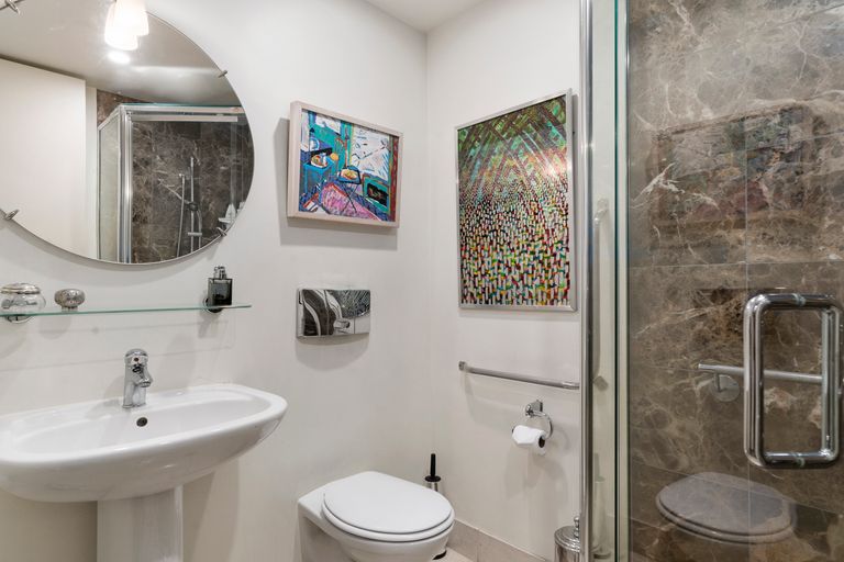 Photo of property in 318 Oriental Parade, Oriental Bay, Wellington, 6011