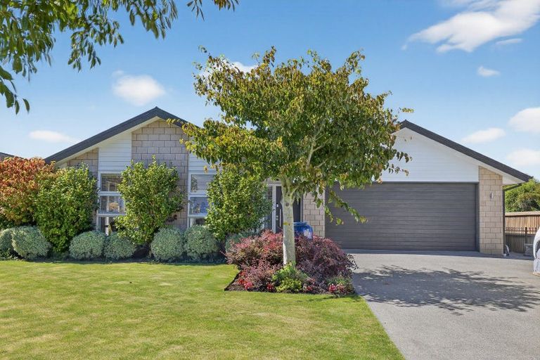 Photo of property in 12 Amy Place, Rangiora, 7400